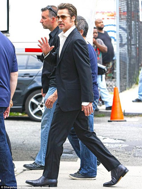 People và Hello đã mua ảnh cưới của Brangelina với giá khủng nào? - ảnh 3