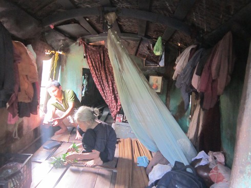 Thanh Hóa: Cơ cực cảnh cụ bà 95 tuổi sống một mình trên sông - ảnh 2