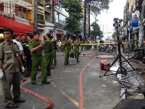 Sài Gòn: Ít nhất 7 người chết vì tiệm mỹ phẩm cháy trong đêm - ảnh 2