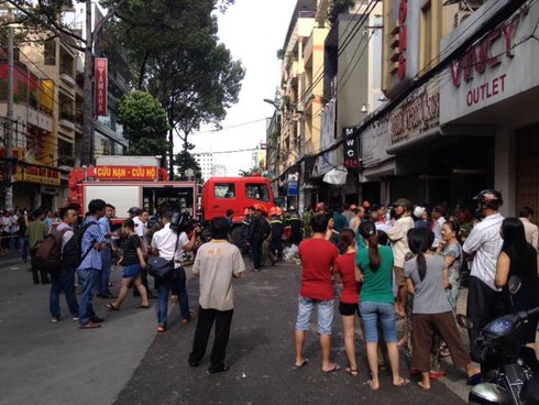 Sài Gòn: Ít nhất 7 người chết vì tiệm mỹ phẩm cháy trong đêm - ảnh 7