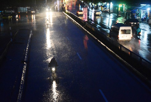 Tin bão số 3 đêm 16/9: Bão đã vào Quảng Ninh, nhiều nơi mất điện - ảnh 2