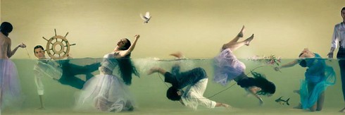 'Cuộc sống hai mặt', bộ ảnh phơi bày bản chất con người - ảnh 14