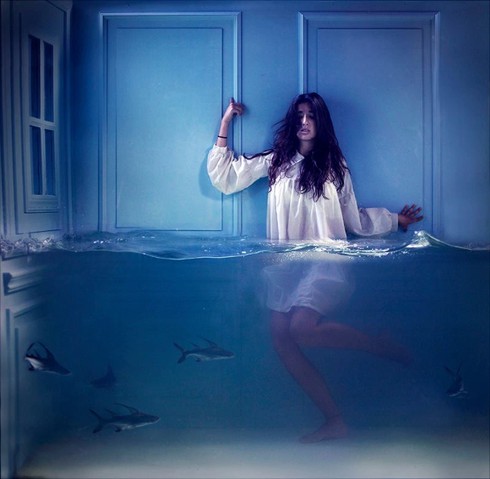 'Cuộc sống hai mặt', bộ ảnh phơi bày bản chất con người - ảnh 9