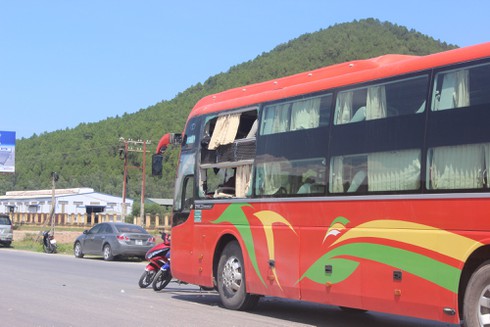 Nổ loa trong gói hàng gửi trên xe khách giường nằm, ba người nguy kịch - ảnh 1