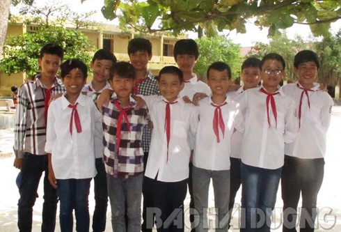 Học sinh trả lại của rơi - ảnh 1