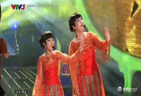 Gương mặt thân quen nhí 2014, tập 2: Minh Thuận lại giả gái - ảnh 1