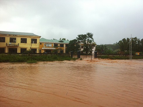 Nhìn lại hình ảnh thị trấn Đầm Hà (Quảng Ninh) chìm trong biển nước - ảnh 3