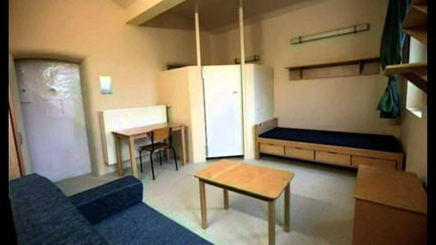 Những nhà tù xa hoa nhất thế giới - ảnh 11