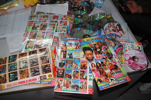 Khám phá vụ sản xuất đĩa hình đồi trụy lớn nhất từ trước tới nay - ảnh 3