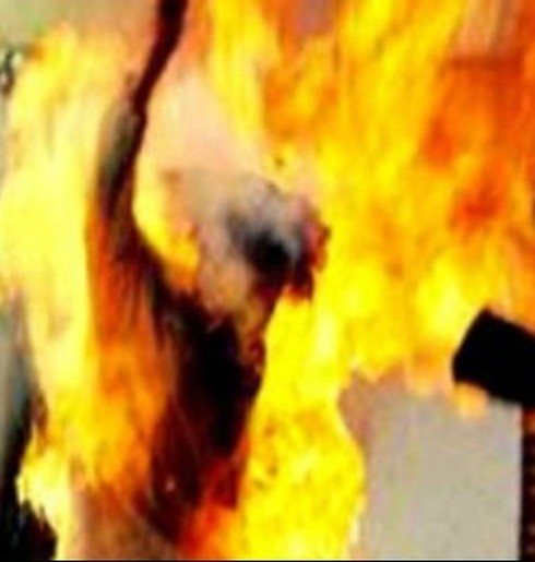 Ôm con tự tử: Sự nông nổi trả bằng giá đắt! - ảnh 1