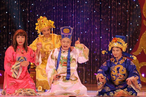 Tổng đạo diễn Táo quân 2015 nói gì về việc bị tuýt còi? - ảnh 1