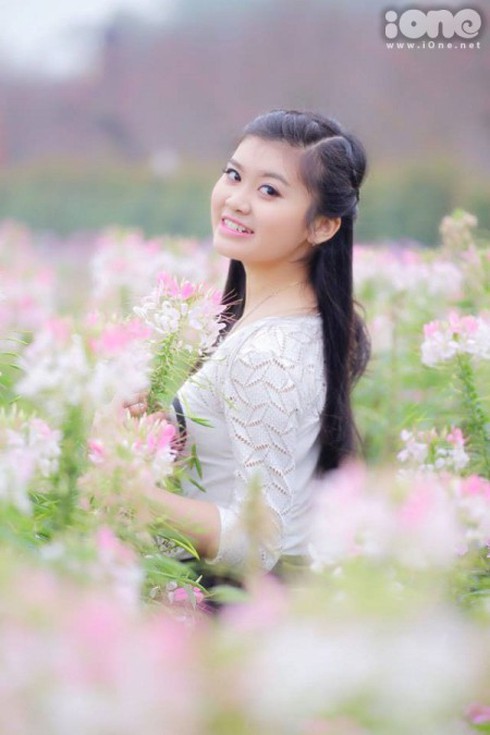 Nữ sinh tài sắc ĐH Luật rạng rỡ đón xuân - ảnh 7