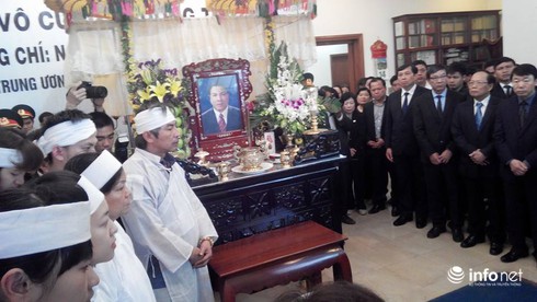 9h30,16/2 (28 tháng Chạp, Giáp Ngọ): Lễ truy điệu đồng chí Nguyễn Bá Thanh - ảnh 11