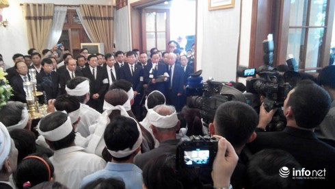 9h30,16/2 (28 tháng Chạp, Giáp Ngọ): Lễ truy điệu đồng chí Nguyễn Bá Thanh - ảnh 15