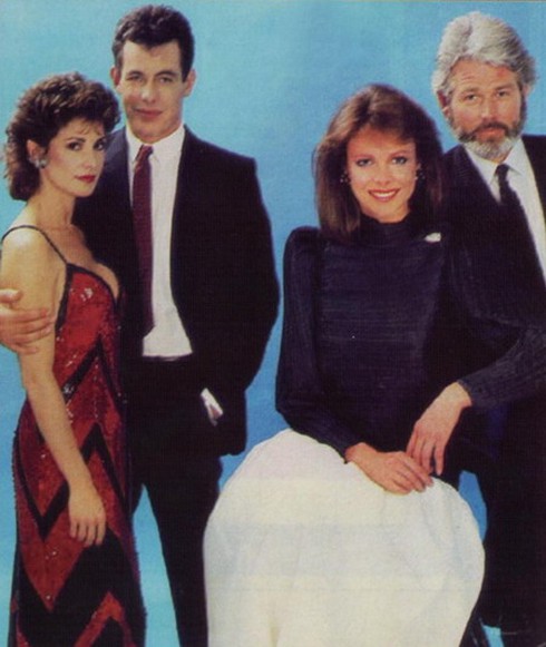 Những phim truyền hình gợi nhớ thập niên 1990 - ảnh 3