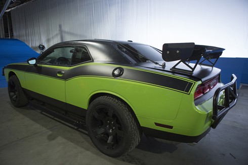 Mãn nhãn màn nhảy dù bằng siêu xe trong 'Fast & Furious 7' - ảnh 6