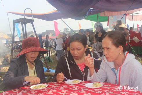 Hội An: Nấu 10.000 trái bắp nếp trong ngày hội “Bắp nếp Cẩm Nam” - ảnh 8