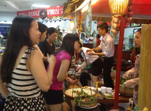 Thưởng thức món ăn… 5.000 đồng ở khách sạn 5 sao - ảnh 1