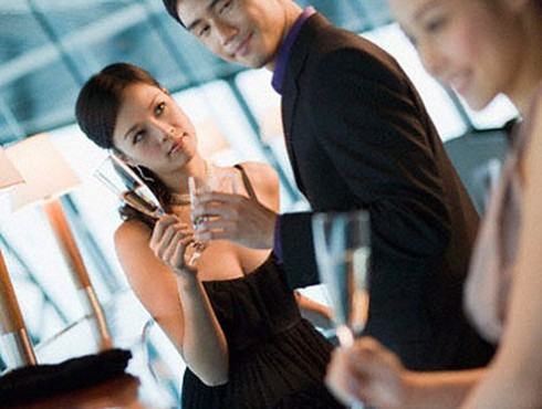 Giữ chồng… - ảnh 1
