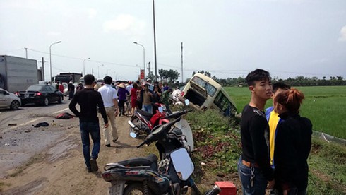 Hà Nội: Hai xe khách tông nhau, 5 người tử vong - ảnh 4