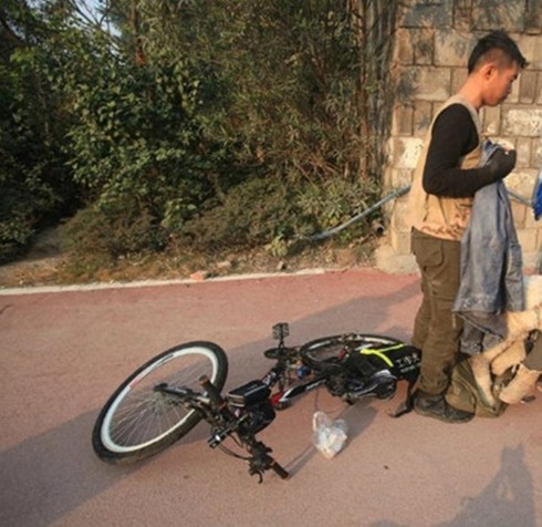 Cháu bé ở Tiên Lãng trở về sau 7 ngày lạc đường - ảnh 1