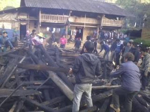 Tả Ngài Chồ: Căn nhà bị thiêu rụi lúc nửa đêm - ảnh 2