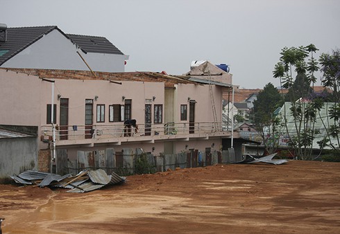 Lốc xoáy kèm mưa đá gây thiệt hại nặng cho nông dân - ảnh 5