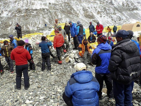 Đỉnh Everest thay đổi chiều cao vì động đất ở Nepal - ảnh 2