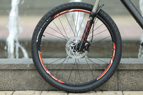 Xe đạp khung carbon giá 36 triệu đồng tại Việt Nam - ảnh 3