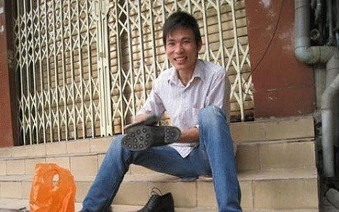 Chàng trai đánh giày đỗ đại học bây giờ ra sao? - ảnh 1