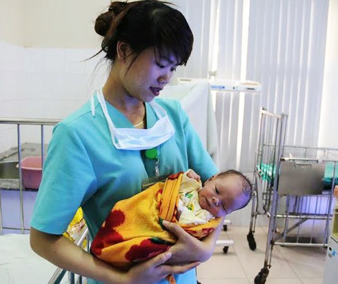 Bỏ rơi núm ruột - ảnh 1