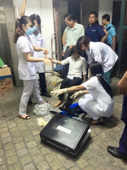 Đà Nẵng: 10 người bị thương do thang máy khách sạn rơi từ tầng 6 - ảnh 1