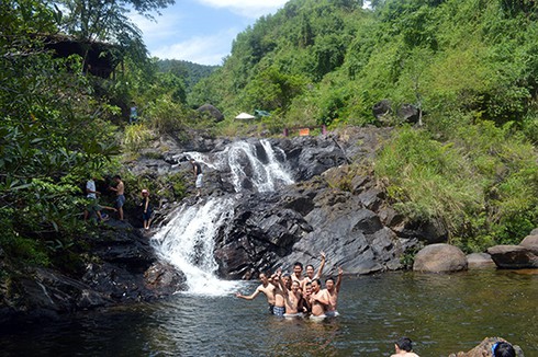 Lãng mạn suối Sông Hương - ảnh 1