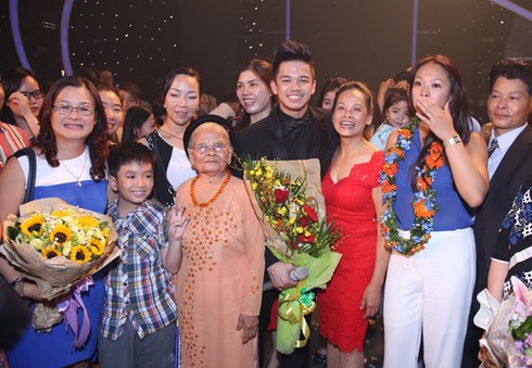 Chàng “Việt kiều” Trọng Hiếu - quán quân thuyết phục của Vietnam Idol 2015 - ảnh 18