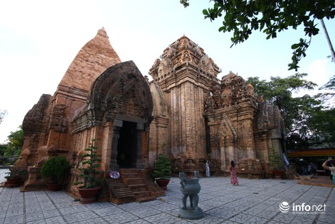 Tháp bà Ponagar - điểm du lịch không thể bỏ qua của Khánh Hòa - ảnh 8