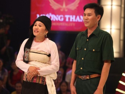 Gặp người đàn ông đứng sau “chị gái dân tộc” thi diễn hài ẵm 100 triệu - ảnh 1