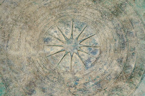 Điện Biên: Đi làm nương sắn, phát hiện trống cổ gần khe suối - ảnh 3