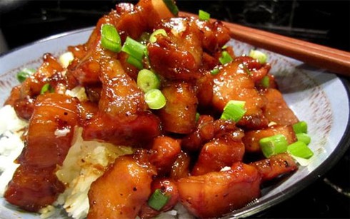 Cách làm thịt ba chỉ rang cháy cạnh cực ngon mà đơn giản - ảnh 1