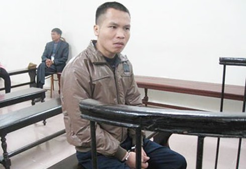 Dùng bạo lực để… “cưỡng tình” - ảnh 1