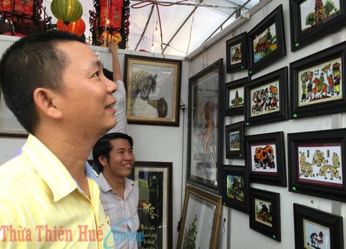 Tranh gương - sản phẩm lưu niệm độc đáo - ảnh 1