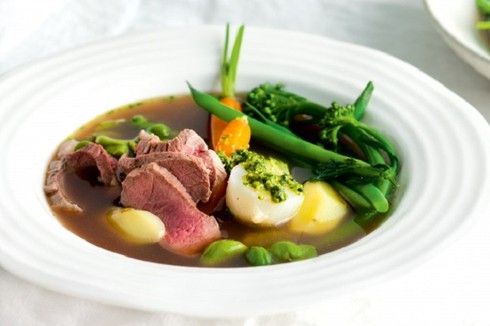 Canh thịt bò nấu rau củ - ảnh 1