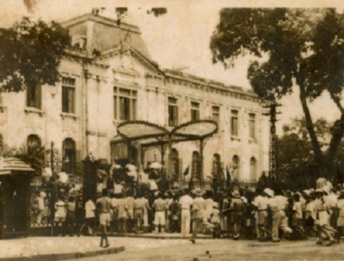 Chuyện ít biết về bức ảnh “Tấn công Dinh Khâm sai” - ảnh 1