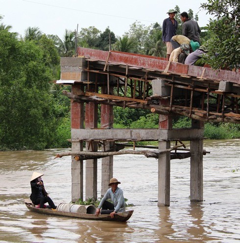 Vị nữ chủ tịch sát cánh cùng dân - ảnh 1