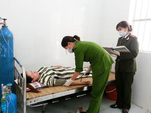 Hoãn ngồi tù để chữa bệnh được không? - ảnh 1