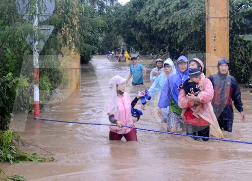 Cảm động các cô giáo dầm lũ cứu hơn 20 học sinh mầm non thoát chết - ảnh 3