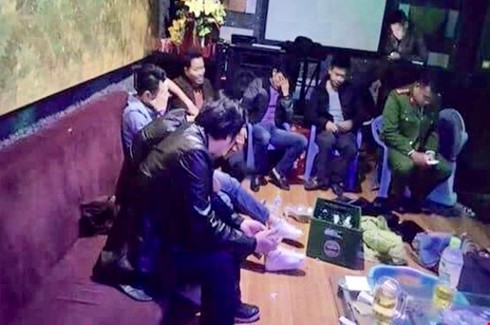 Bí mật trong căn hộ không khóa - ảnh 1