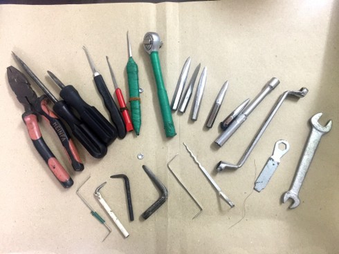 Cất vó nhóm trộm cắp gương chiếu hậu ô tô - ảnh 5