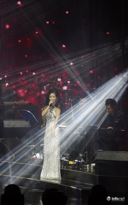 Khoảnh khắc vô giá 2017: Đẹp...như những đóa hoa - ảnh 2