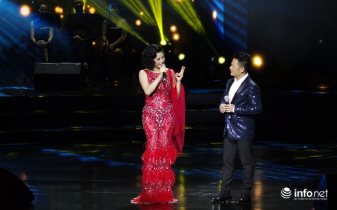 Khoảnh khắc vô giá 2017: Đẹp...như những đóa hoa - ảnh 6