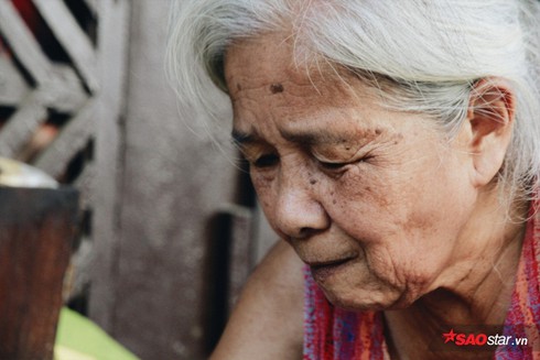 Chuyện kể của những bà cụ dành cả cuộc đời bán trà đá cho người dân Hà Thành - ảnh 7